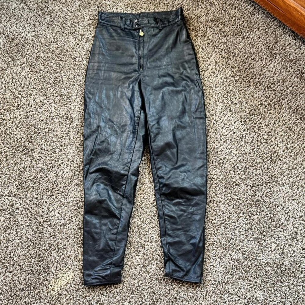 100% leather pants with cute heart zipper